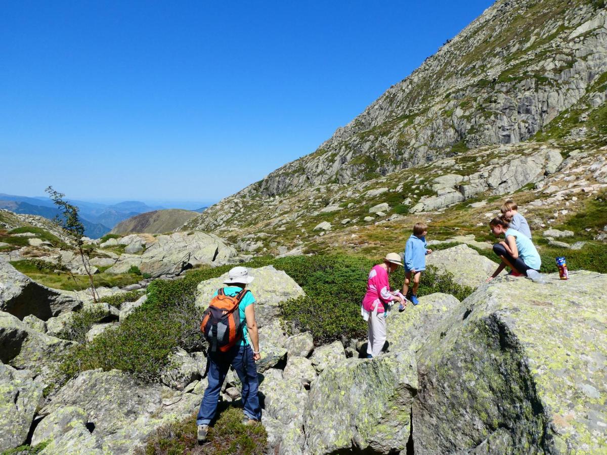 Pied des pistes, pleine nature Ustou Exterior foto